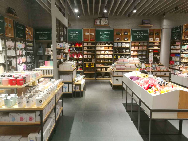 戀惠優品 全新展廳布局設計，打造連鎖品牌氣質范兒